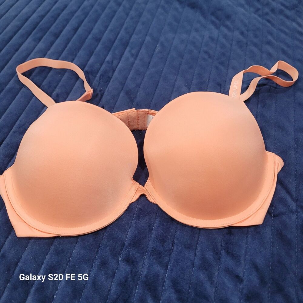 Calvin Klein Peachy Pink Push Up Bra Size 38B B28